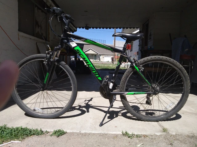 schwinn black and green bike
