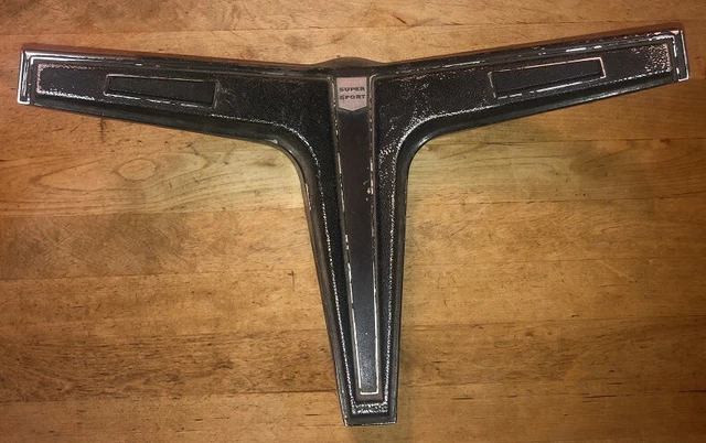 1968 Chevrolet SS Super Sport Steering Wheel 3 Spoke Horn Center