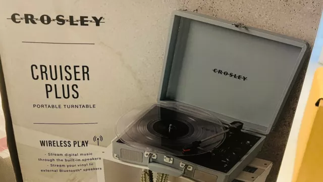 Crosley  Cruiser Plus Vintage 3-Speed Bluetooth in/Out Suitcase Vinyl Record