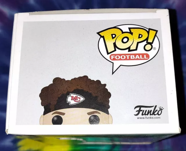 Funko POP! NFL Patrick Mahomes Special Edition Exclusive White Jersey 3