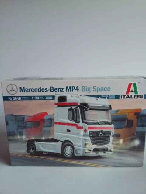 XW068 ITALERI 1/24 maquette camion 793 Mercedes Benz 2448 Super