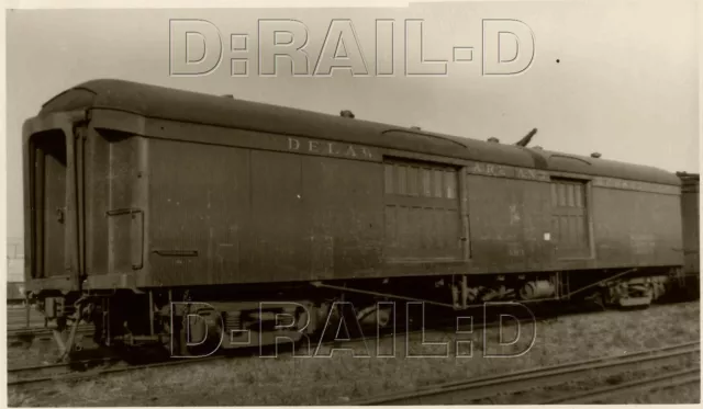 9BB699 RP 1940s/70s?  D&H DELAWARE & HUDSON RAILROAD BAGGAGE CAR #493