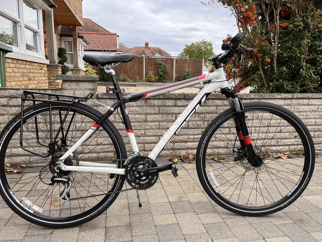 Trek 8.3 ds 2025 hybrid