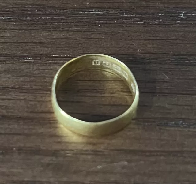 22ct Yellow Gold Wedding Band Ring Size M Scrap