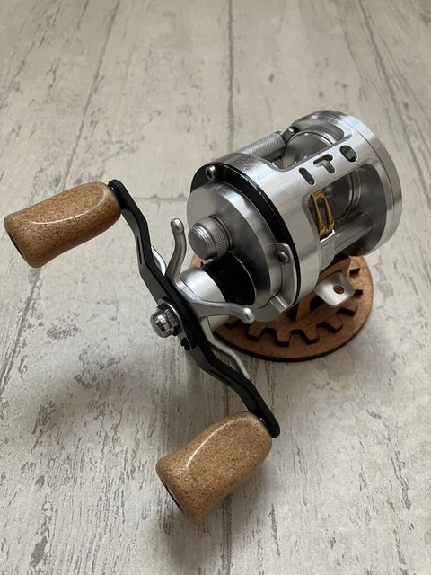MEGABASS MONOBLOCK RACING Condition Fishing Reel $2,000.00
