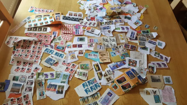 Énorme Collection De Timbres Mixtes Non Montés Royaume-Uni, Dans Le Monde Entier, Commémoratifs, À Collectionner