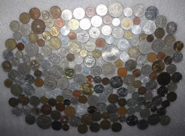200 World Coins Mixed Lot All Unique KM#s 20th 21st Century 2 lbs 2 oz Foreign