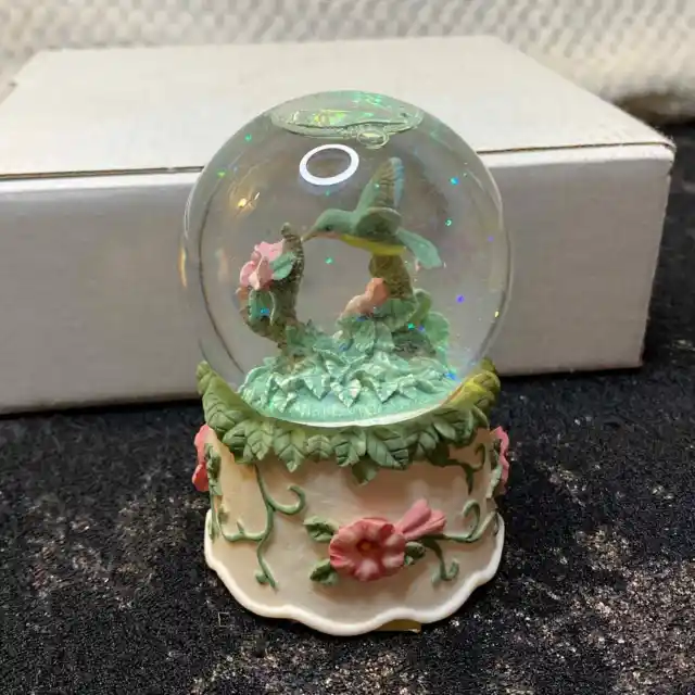 VINTAGE Hummingbird Snow Globe Small San Francisco Music Box Company UNTESTED