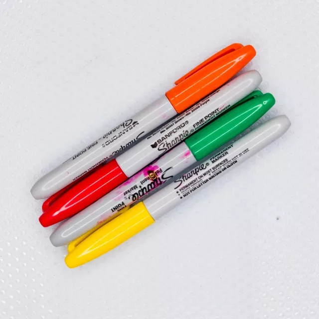 Sharpie Fine Point Used Multicolor Permanent Markers/Pens - Lot Of 4 - #9