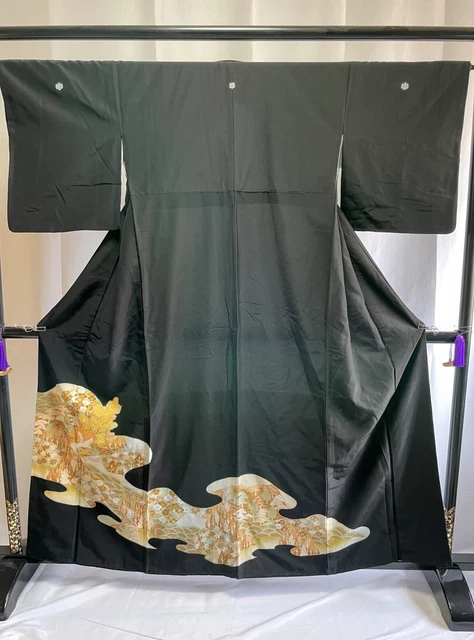 Vintage Japanese kimono - Kuro tomesode with Beautiful embroidery