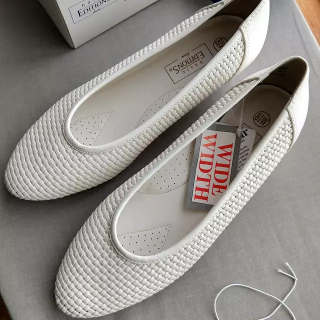 BASIC EDITIONS WHITE Dress Flats 8.5 Wide vintage in original box New ...