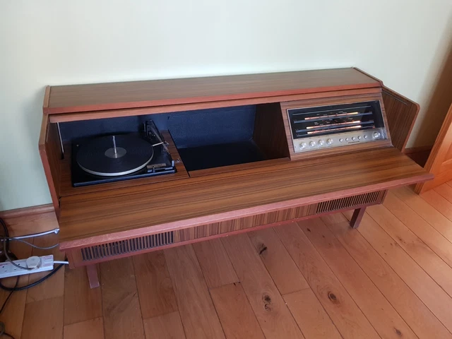 VINTAGE RADIOGRAM RECORD Player Ferguson with original documentation £ ...