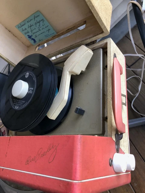 RCA VICTOR 45 SPEED RECORD PLAYER ELVIS PRESLEY VINTAGE:please read description RCA VICTOR 45 SPEED RECORD PLAYER ELVIS PRESLEY VINTAGE:please read description