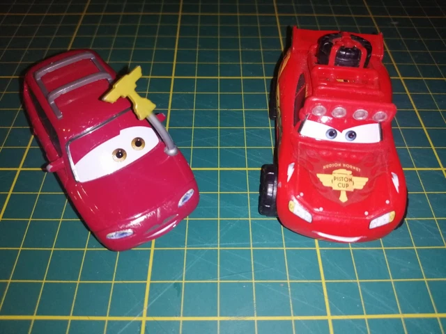 lot de  voitures cars disney pixar  mattel metal  d occasion
