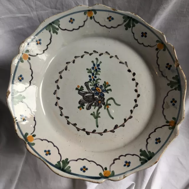 Assiette Faience De Nevers  Decor Floral Fin 18 Eme Debut    19 Eme Siecle