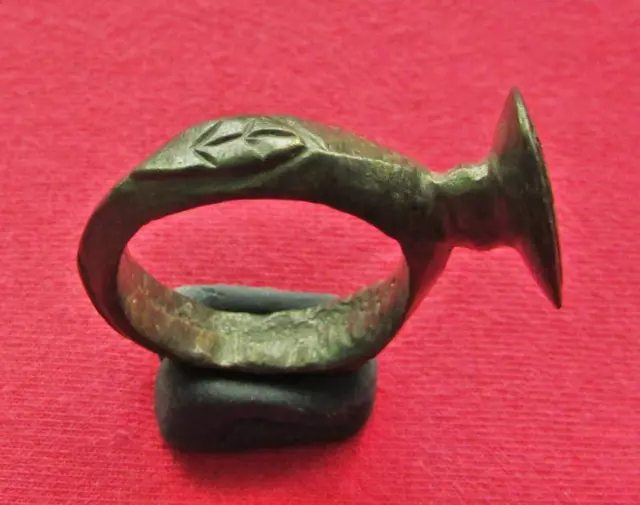 ROMAN  ANCIENT LEGIONARY BRONZE  RING   ( legio x ) 3