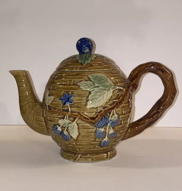 Vintage Majolica Style Blackberry Blackberries Basket Weave Tea Pot