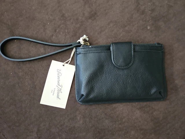 Universal Thread Zip Closure Wristlet Sling Bag Purse Black  A5001 NWT