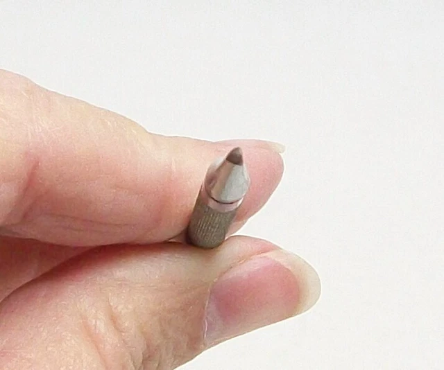 Pequeño sello triangular de cuero - Craftool # F890 - usado