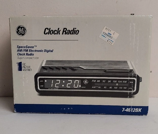 1988 GE SPACE Saver AM/FM Digital Alarm Clock Radio 74612BK NOS