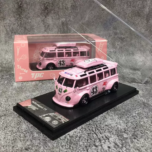 Autobús combinado de aleación de carrocería ancha fundida a presión modelo TPC 1:64 modelo de automóvil T1 - rosa Hoonigan LTD 500