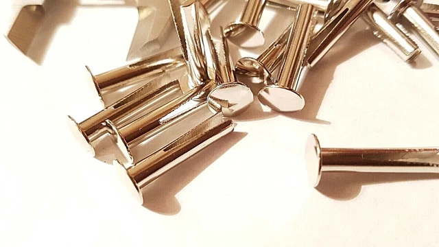 N. 9 x 3/4" rivetti biforcati acciaio delicato spaccato gamba nichelata SPEDIZIONE GRATUITA