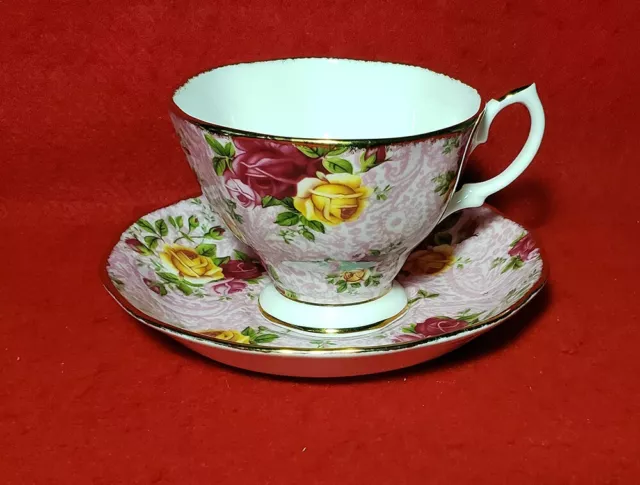 Royal Albert *Dusky Pink Lace - Old Country Roses* Cup & Saucer Gold Trim