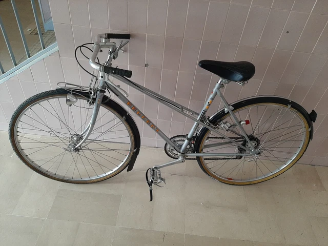 Vélo Peugeot Vintage Femme Gris - 5 Vitesses, Roues 28 Pouces - Bon état - France