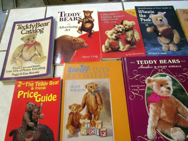 Lot of Seventeen Teddy Bear Identification and Value Guides Books 2