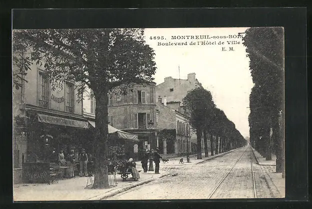 CPA Montreuil-sous-Bois, Boulevard de l´Hotel de Ville 1922