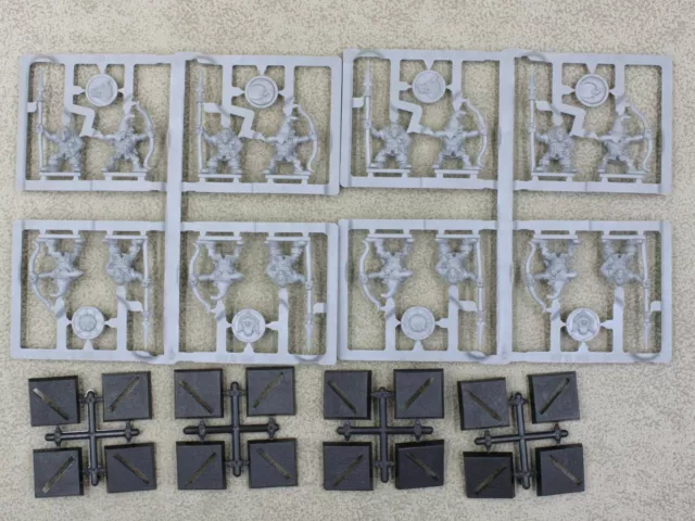 Warhammer GOBLINS and NIGHT GOBLINS x16 on sprues from 1992 GW 16251