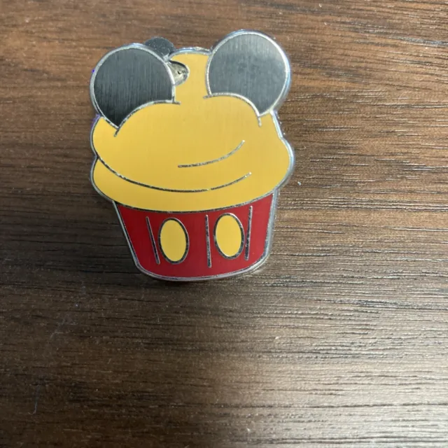 Disney Trading Pin - Character Cupcake - Mickey Mouse