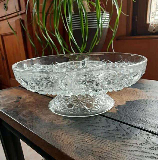 Verres Plateau porte-verres en métal doré vintage avec ses huit verres - Arts de la table