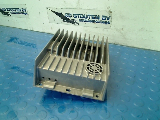 A2048706690 Audio Amplificatore Mercedes-Benz C (W204) 2008 #17621