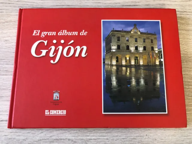 648- Album Cromos Completo El gran álbum de GIJON El Comercio año 2002 stickers