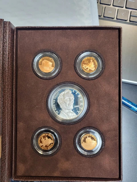 2009 US Mint Lincoln Coin & Chronicles Set Proof Silver Dollar etc w/ COA B651
