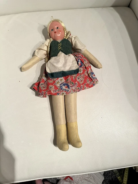 MU ECA DE TELA antigua cara pintada a mano 12