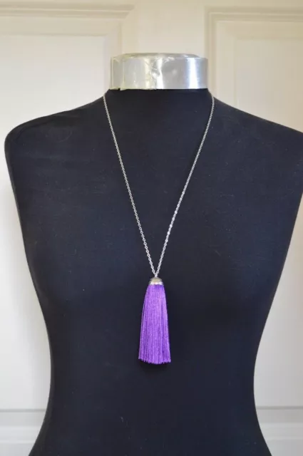 A 9cm Long Silky Tassel Charm Pendant Necklace with 30" long Silver Tone Chain