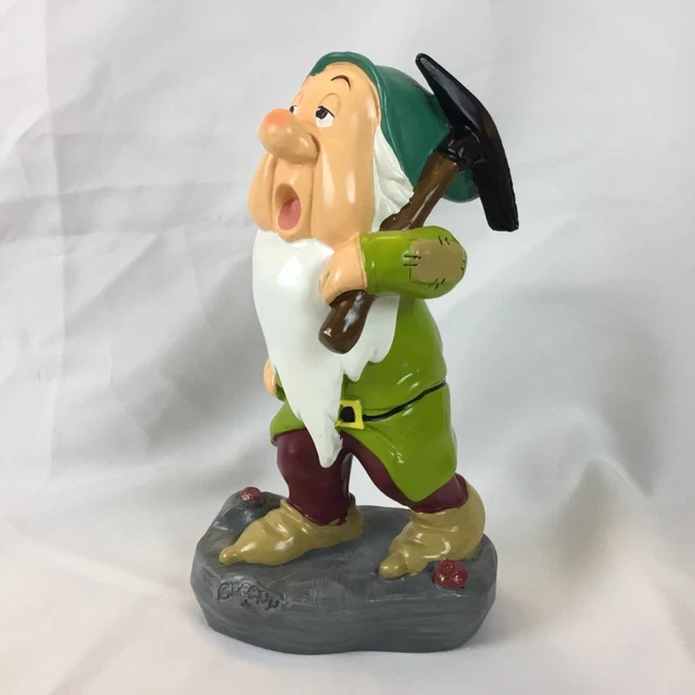 DISNEY SLEEPY GARDEN Statue Snow White Seven Dwarfs Indoor/Outdoor 8