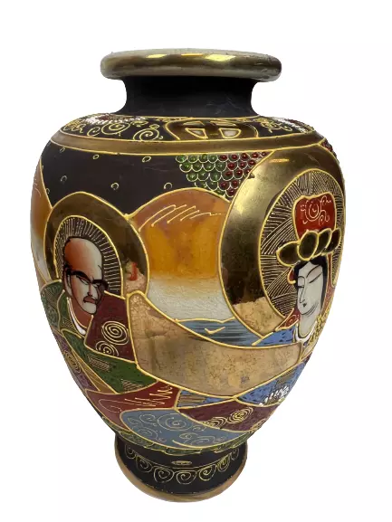 Early 20th Century Japanese Satsuma Vase In Hand Painted Ceramic Urn