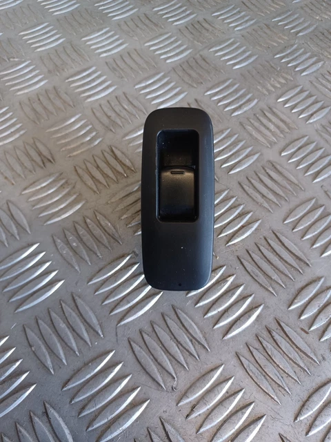 Bouton Lève-vitre Avant Gauche Pour Voiture - Compatible Plusieurs Références OEM - Marque NTY - Durable Et Fiable