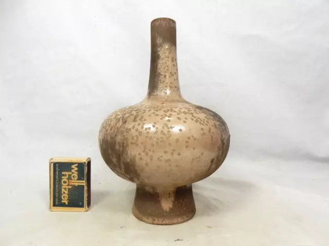 Well shaped 70's design Otto Keramik pottery vase in a rare ice cream variation 19cm