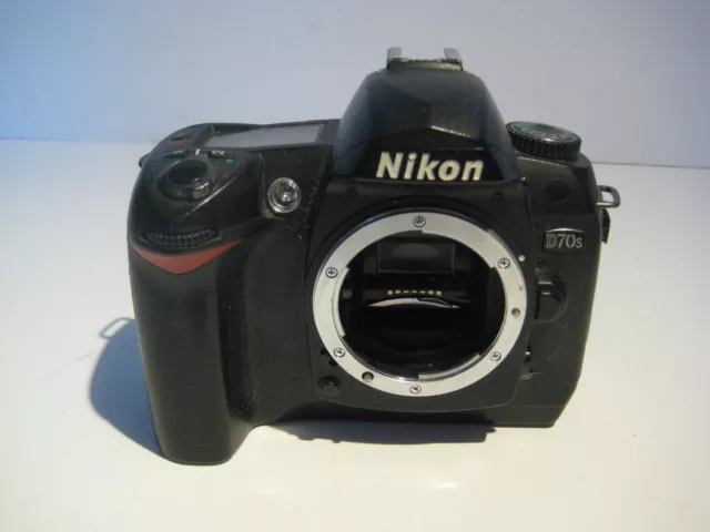 Nikon D70s Digital SLR Camera BODY ONLY