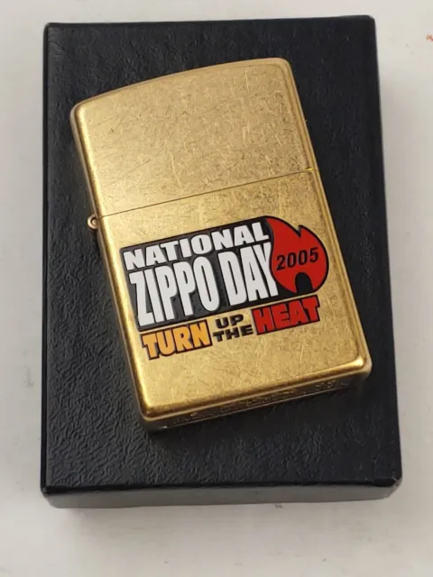 Zippo NZD05 "NATIONAL ZIPPO DAY" on Gold Dust BRASS Lighter - MAY (E) 2005 NEW