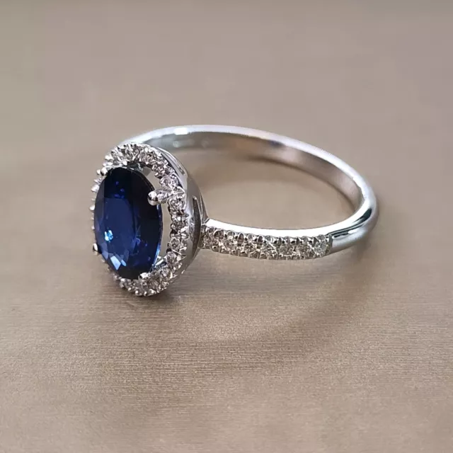 Anello con Zaffiro blu 1,35 CT e Diamanti Oro bianco 18k mod. Lady Diana 3