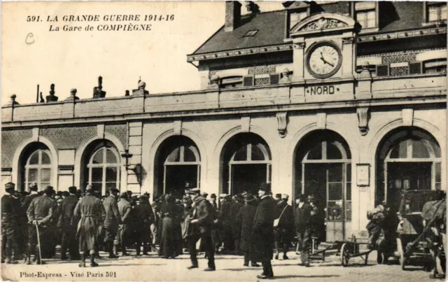 CPA AK La gare de COMPIEGNE (424360)