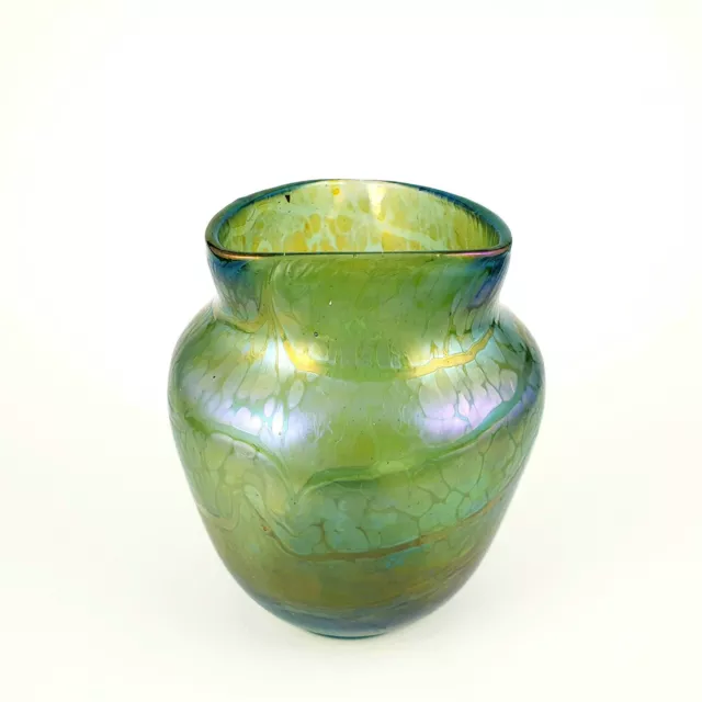 Jugendstil - Vase, grün lüstriert. Böhmen, um 1900
