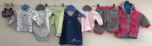 Pacchetto di abbigliamento per bambine età 0-3 mesi cura materna Lonsdale successivo