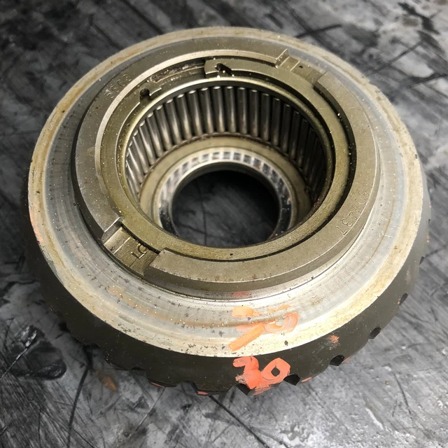 Mercury Mercruiser Upper Drive 30 Tooth Gear Bearing Bravo 1 2 3 43-883479 Ratio Mercury Mercruiser Upper Drive 30 Tooth Gear Bearing Bravo 1 2 3 43-883479 Ratio