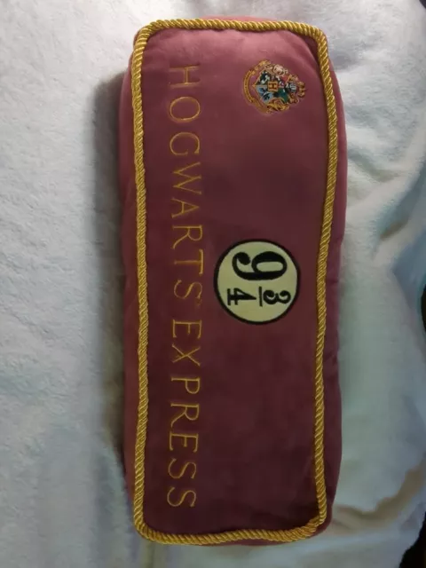 Harry Potter Plush Pillow 9 3/4 Hogwarts Express Excellent Condition Universal